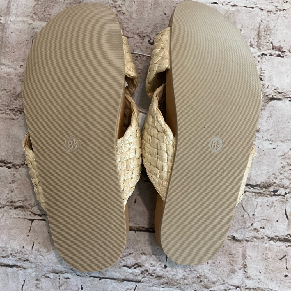 NWT a new day sandals, rhinestone detailing size 8 1/2. - Picture 3 of 5